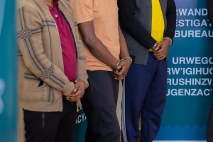 RIB yerekanye abagabo bakekwaho kwiba imodoka zigasubizwa ba nyirazo
