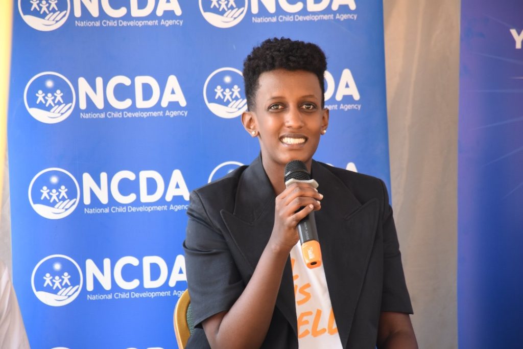 Miss Queen Kalimpinya yasabye abana kwirinda inshuti mbi no kwitinyuka