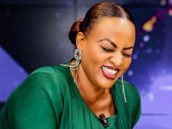 Aline Gahongayire yateguje indirimbo yise September 6