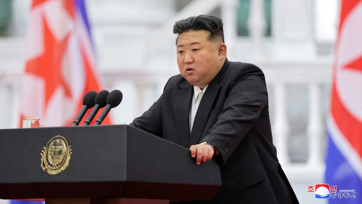Koreya ya Ruguru: Kim Jong Un yatangaje ko yongereye umubare w’intwaro kirimbuzi