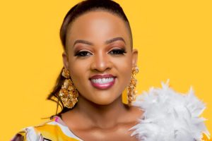Gahongayire yahaye abakomerekerejwe mu nsengero amabanga atatu yabafasha