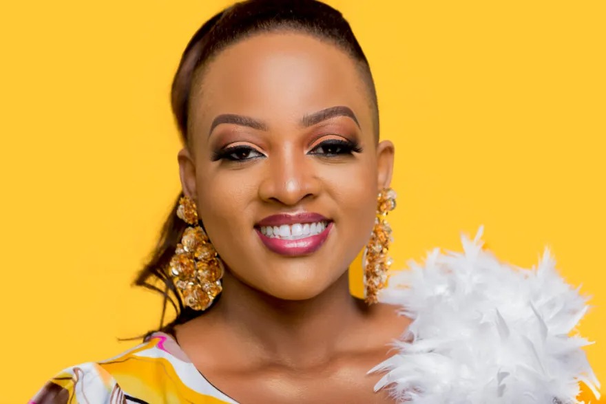 Gahongayire yahaye abakomerekerejwe mu nsengero amabanga atatu yabafasha