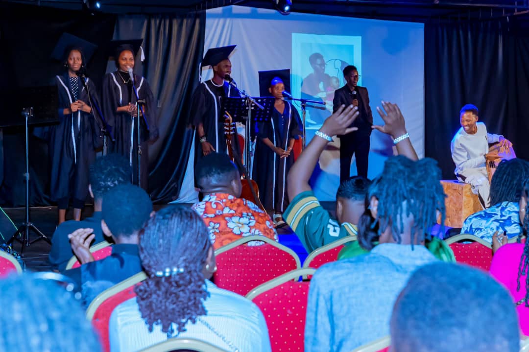 Urubyiruko rw’abasizi rurishimira ko rwahawe ubumenyi bubafasha kumenya igikenewe