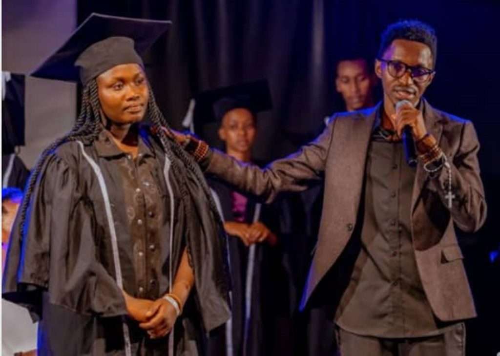 Abasizi b’Abarundi barishimira uburenganzira u Rwanda rwabahaye