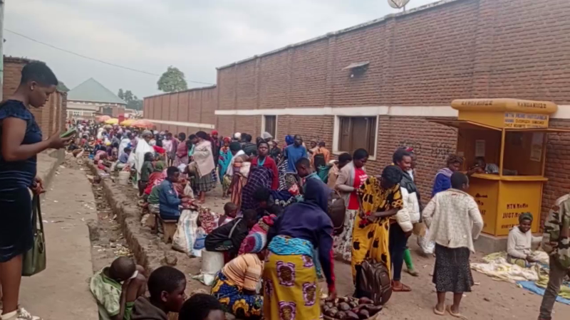 Musanze: Mu Byangabo abacuruzi babangamiwe n’abazunguzayi babateza igihombo 