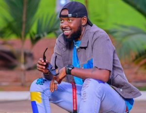 Eddy Kenzo agiye guhatanira ibihembo bitangirwa muri Amerika