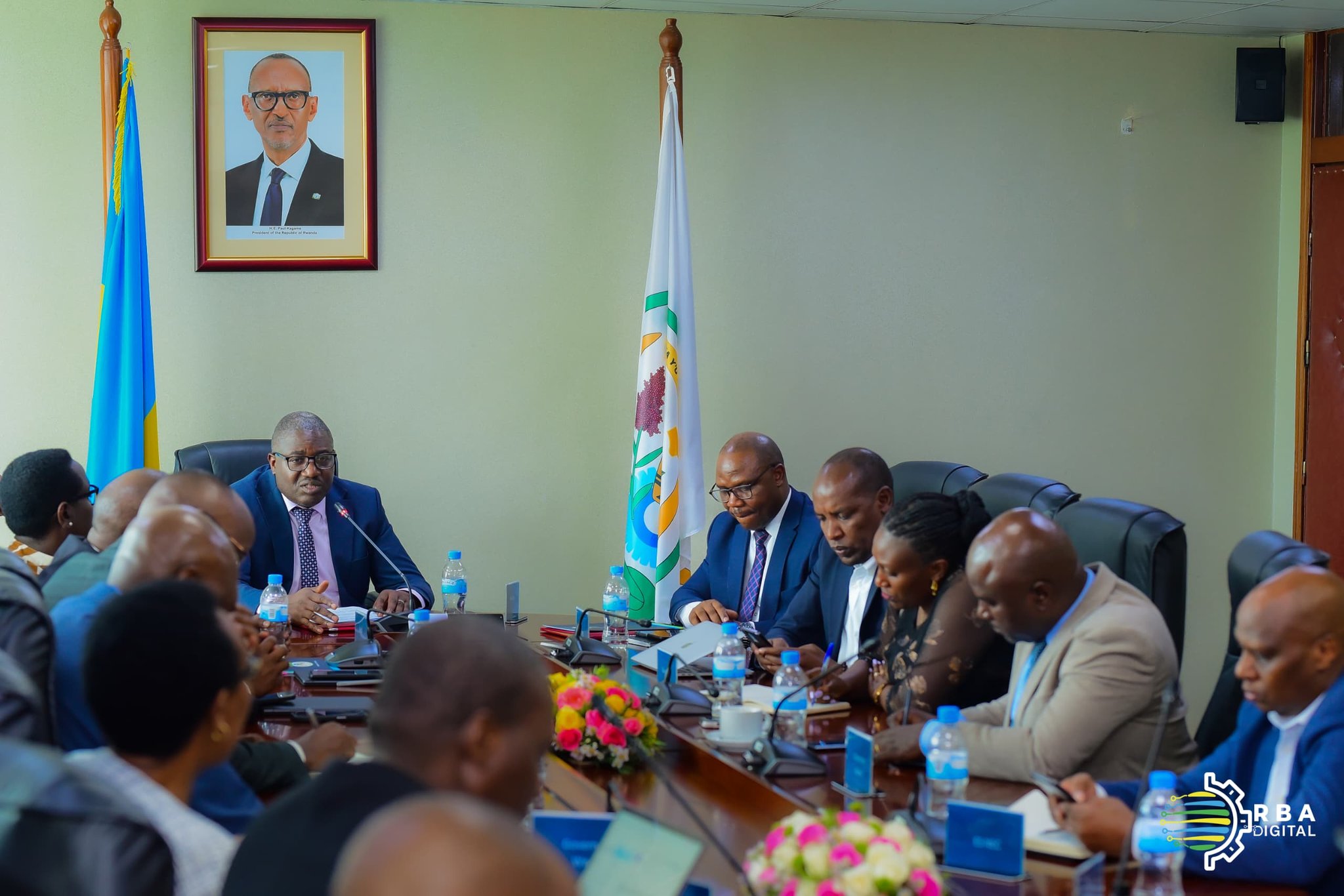 Dr. Patrice Mugenzi yahererekanyije ububasha na Musabyimana Jean Claude