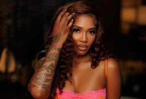 Tiwa Savage yemeje ko ari we muhanzi ukomeye muri Nigeria