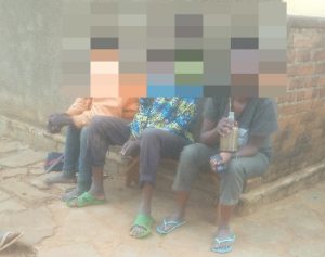Rutsiro:  Abagabo barembejwe n’inkoni z’abagore babo kubera isindwe