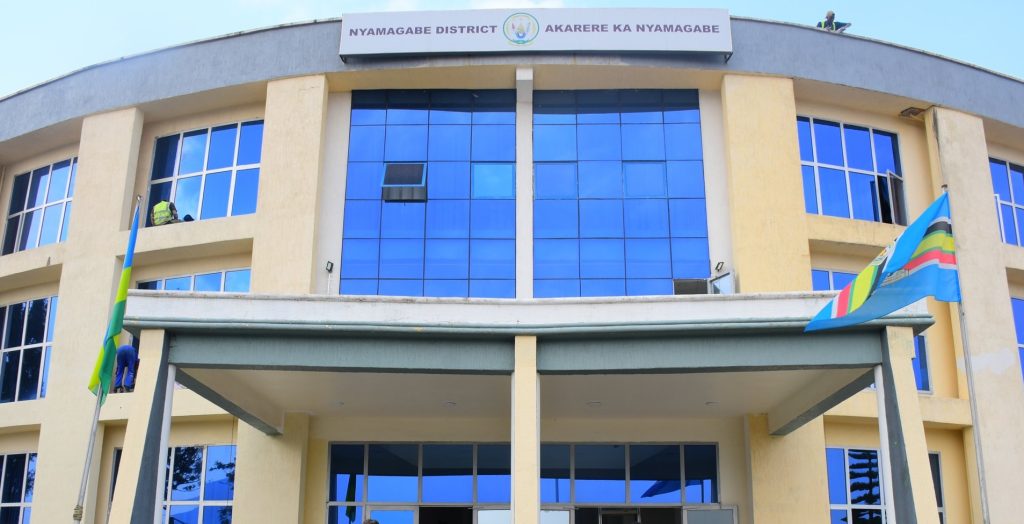 Nyamagabe: Miliyoni 3 Frw zirakekwaho kweguza abakozi 10 b’Utugari 6