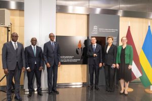 Latvia: Perezida Kagame na Edgars Rinkēvičs bafunguye ikimenyetso cy’Urwibutso rwa Jenoside