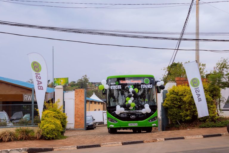 Bisi za BasiGo zikoresha amashahyarazi ziratangira kwerekeza mu Ntara