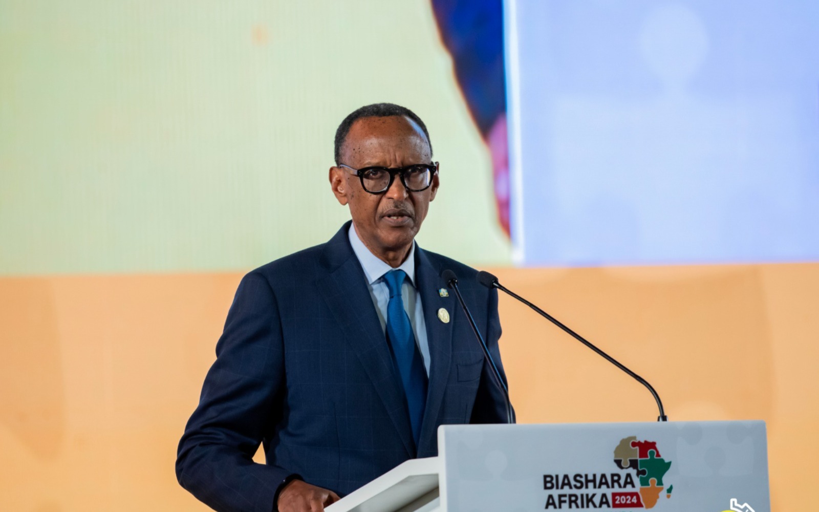 Ubucuruzi bw’abagore n’urubyiruko bufatiye runini ubukungu bw’Afurika-Perezida Kagame