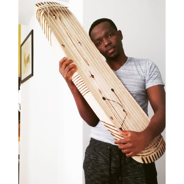 Daniel Ngarukiye yazanye n’abana be mu Rwanda