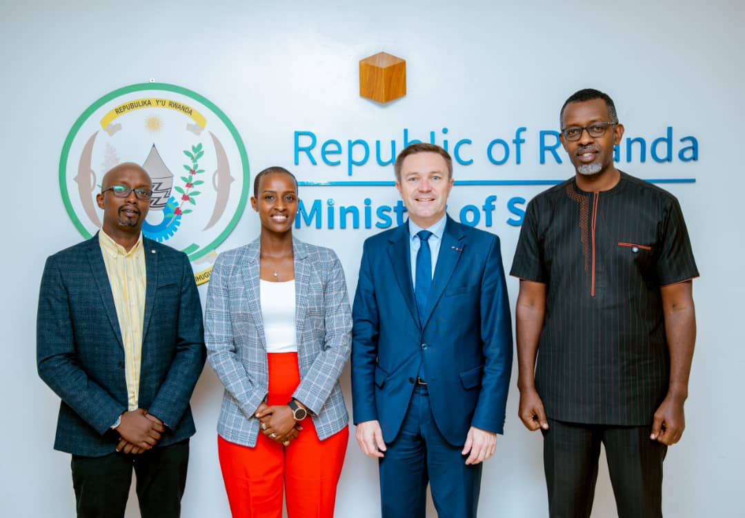 Minisitiri Nyirishema yaganiriye na David ku myiteguro ya Shampiyona y’Isi y’amagare