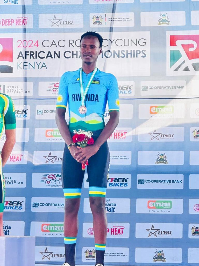 Muhoza Eric yegukanye umudali w’Umuringa muri Shampiyona Nyafurika y’Amagare ya 2024