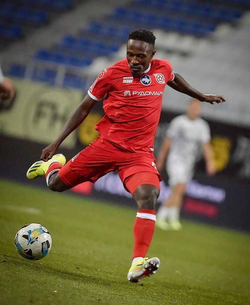Uko Abanyarwanda bakina hanze bitwaye mu mpera z’icyumweru