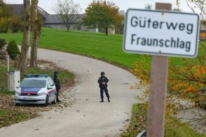 Austria: Abantu babiri barimo n’umuyobozi w’akarere barashwe