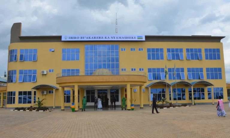 Nyamasheke: Yakubise umusore ifuni atashakaga ahusha uwo basangiraga ikigage
