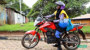 Kigali: Ubuzima bw’umumotari w’umukobwa udakangwa no kwitwa igishegabo&nbsp;