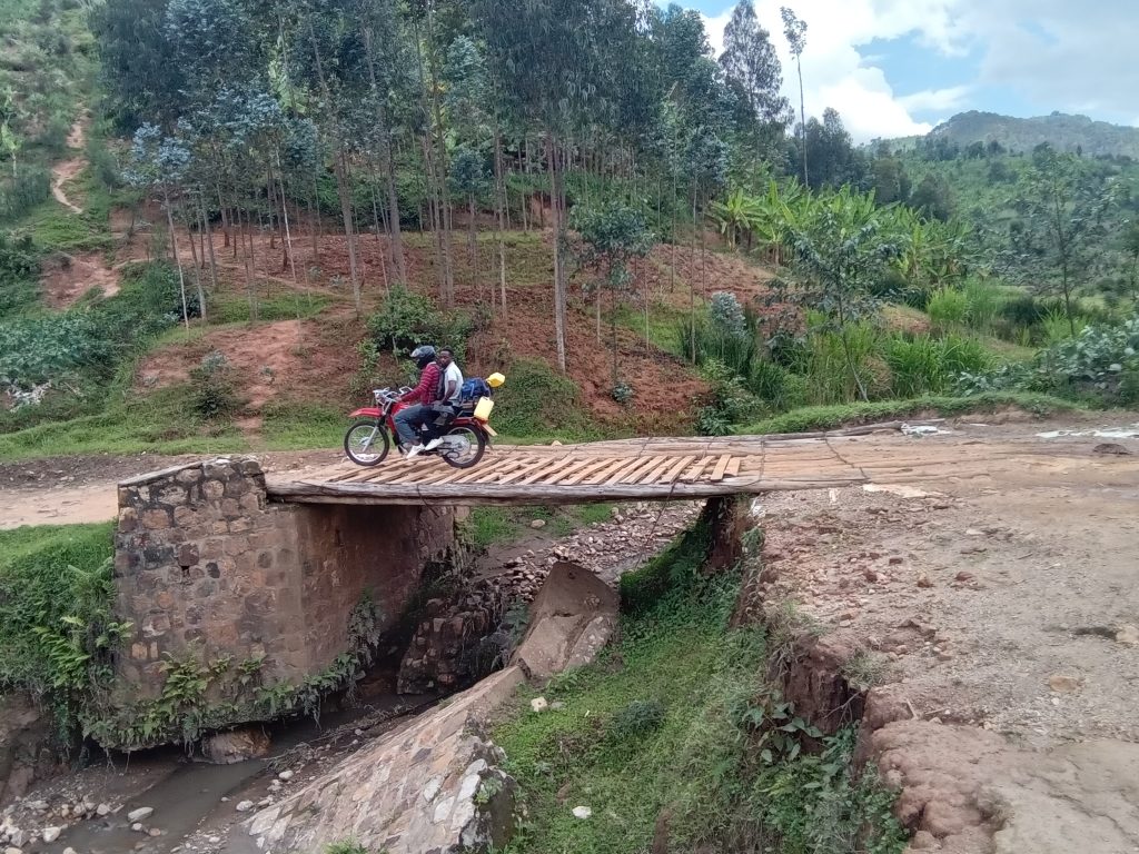 Rutsiro: Ikiraro cya Kizibaziba gihangayikishije abaturage 