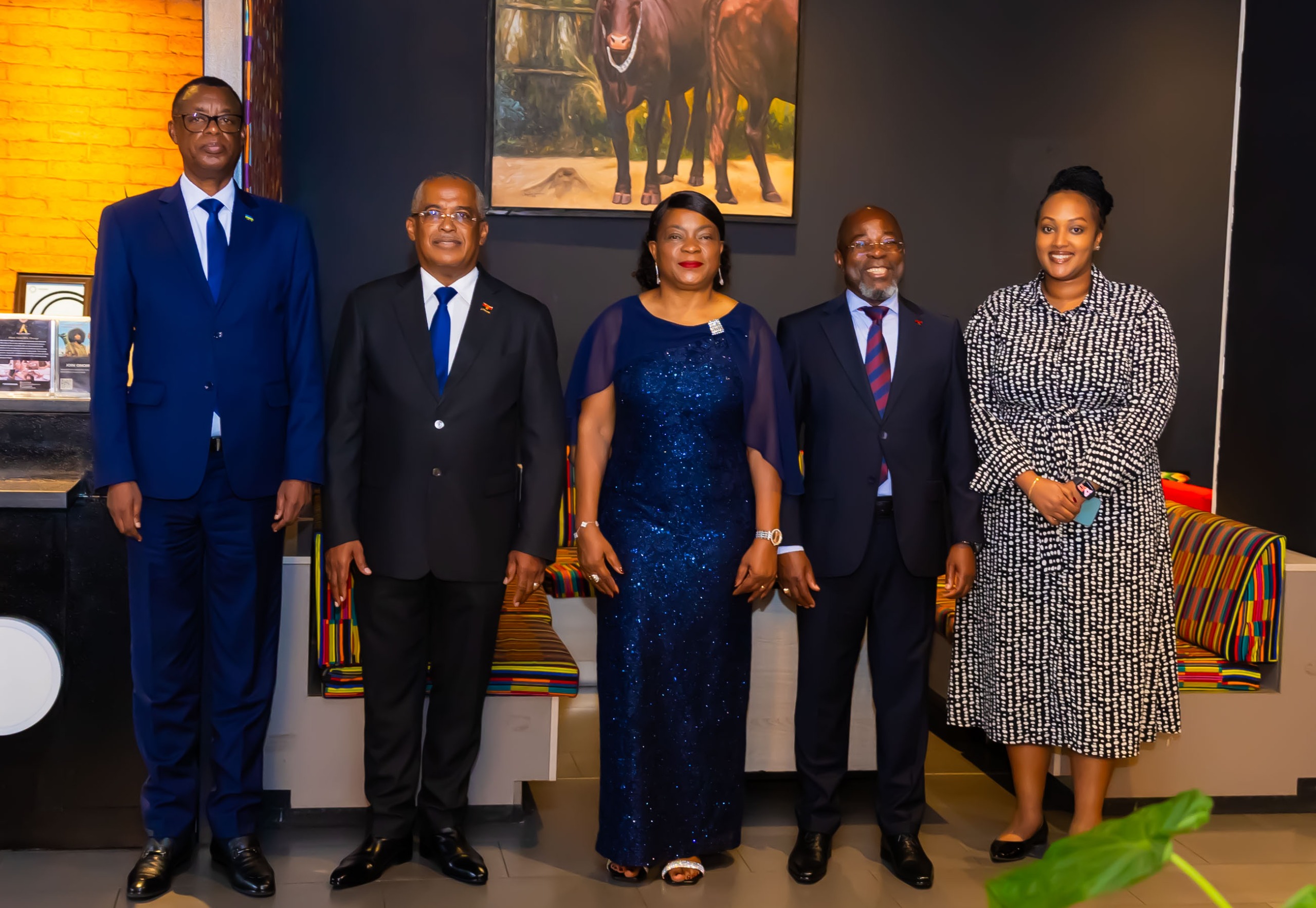 U Rwanda rwifatanyije na Angola kwizihiza imyaka 49 y’ubwigenge
