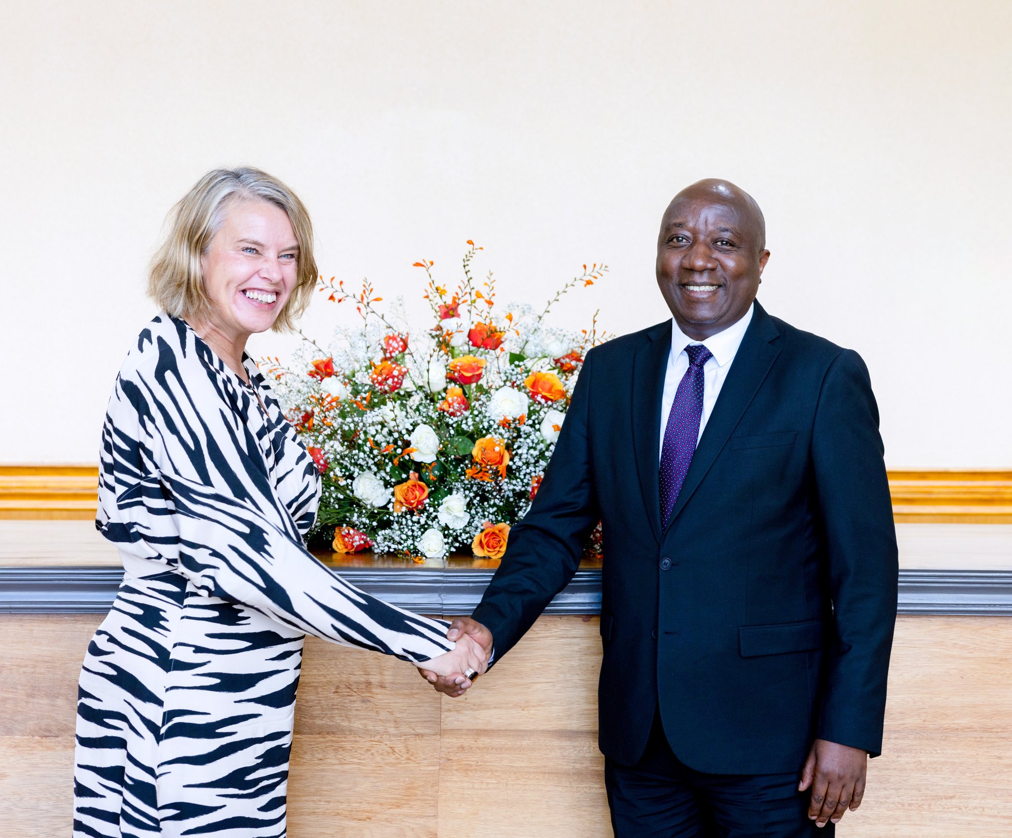 Minisitiri w’Intebe Dr Ngirente yakiriye mu biro bye Ambasaderi w’u Bwongereza