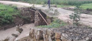 Ruhango: Barifuza gusanirwa ikiraro cya Cyihene cyitse umuhanda ukongera kuba nyabagendwa