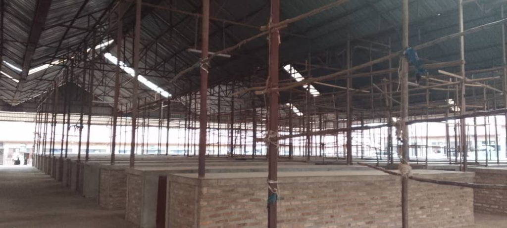 Kamonyi: Abacururiza n’abahahira mu isoko rya Bishenyi barifuza ko rirema buri munsi