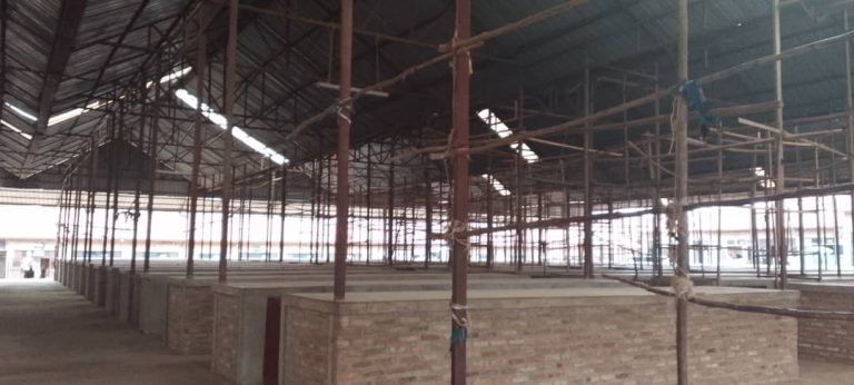 Kamonyi: Abacururiza n’abahahira mu isoko rya Bishenyi barifuza ko rirema buri munsi
