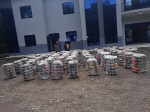 Rubavu: Hafashwe amabalo 62 y’imyenda ya caguwa yaturutse muri RDC