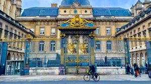 Urukiko rw’i Paris ruratangira kuburanisha Hategekimana ukurikiranyweho ibyaha bya Jenoside