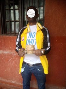 Rusizi: Yafatanywe mubazi y’amazi yibye ku muturanyi