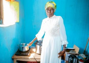 Abaturage batangiye kubona  impinduka ziri mu gutekesha amashanyarazi y’imirasire y’izuba