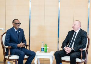 Perezida Kagame yabonanye na mugenzi we wa Azerbaijan