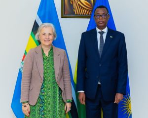 Gen (Rtd) James Kabarebe yakiriye Ambasaderi wa Portugal mu Rwanda