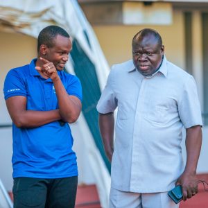 Amb. Bazivamo yasuye Amavubi yitegura Nigeria mu mukino wo gupfa no gukira