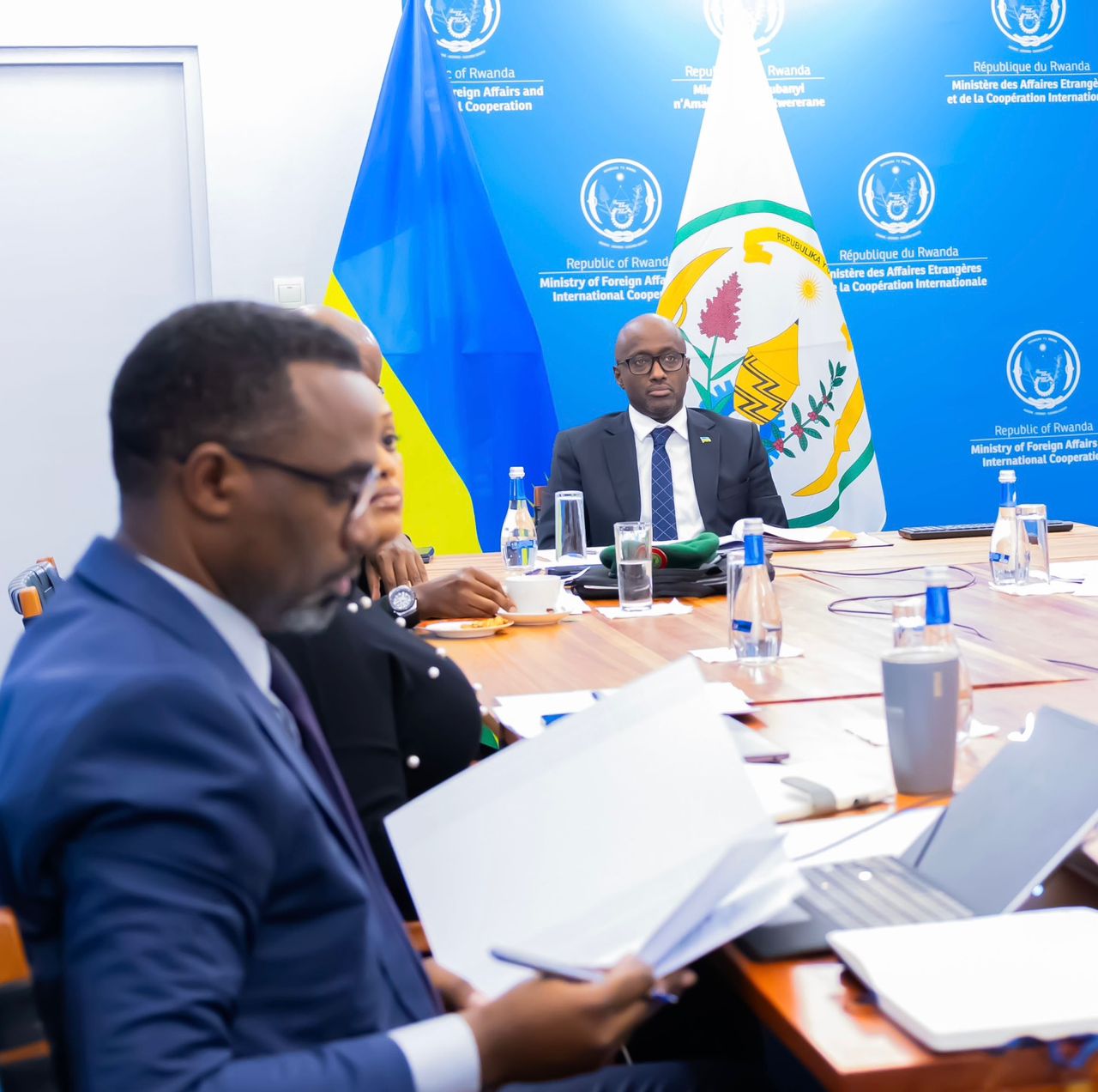 RDC irabura ubushake bwa politiki n’icyizere ngo igire amahoro mu Burasirazuba- Nduhungirehe