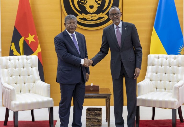 Ibyo Perezida Kagame yaganiriye na Perezida João Lourenço kuri telefoni