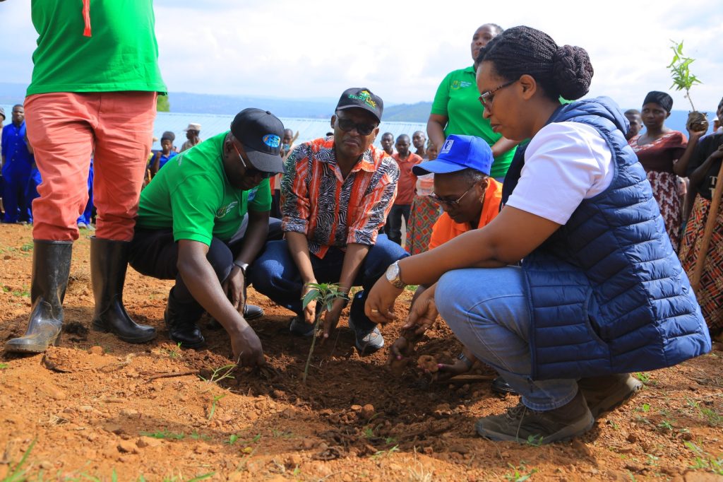 U Rwanda ruzaba rwihagije ku mbuto ziribwa mu myaka itanu iri imbere -Min Dr Bagabe