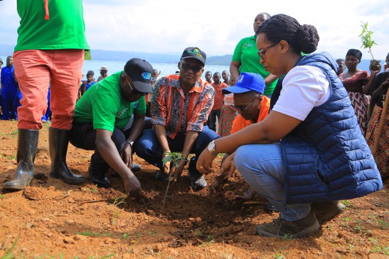 U Rwanda ruzaba rwihagije ku mbuto ziribwa mu myaka itanu iri imbere -Min Dr Bagabe