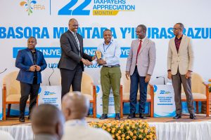 Kirehe: Uhahisha 400 000 Frw buri kwezi yahembewe kwaka Fagitire ya EBM
