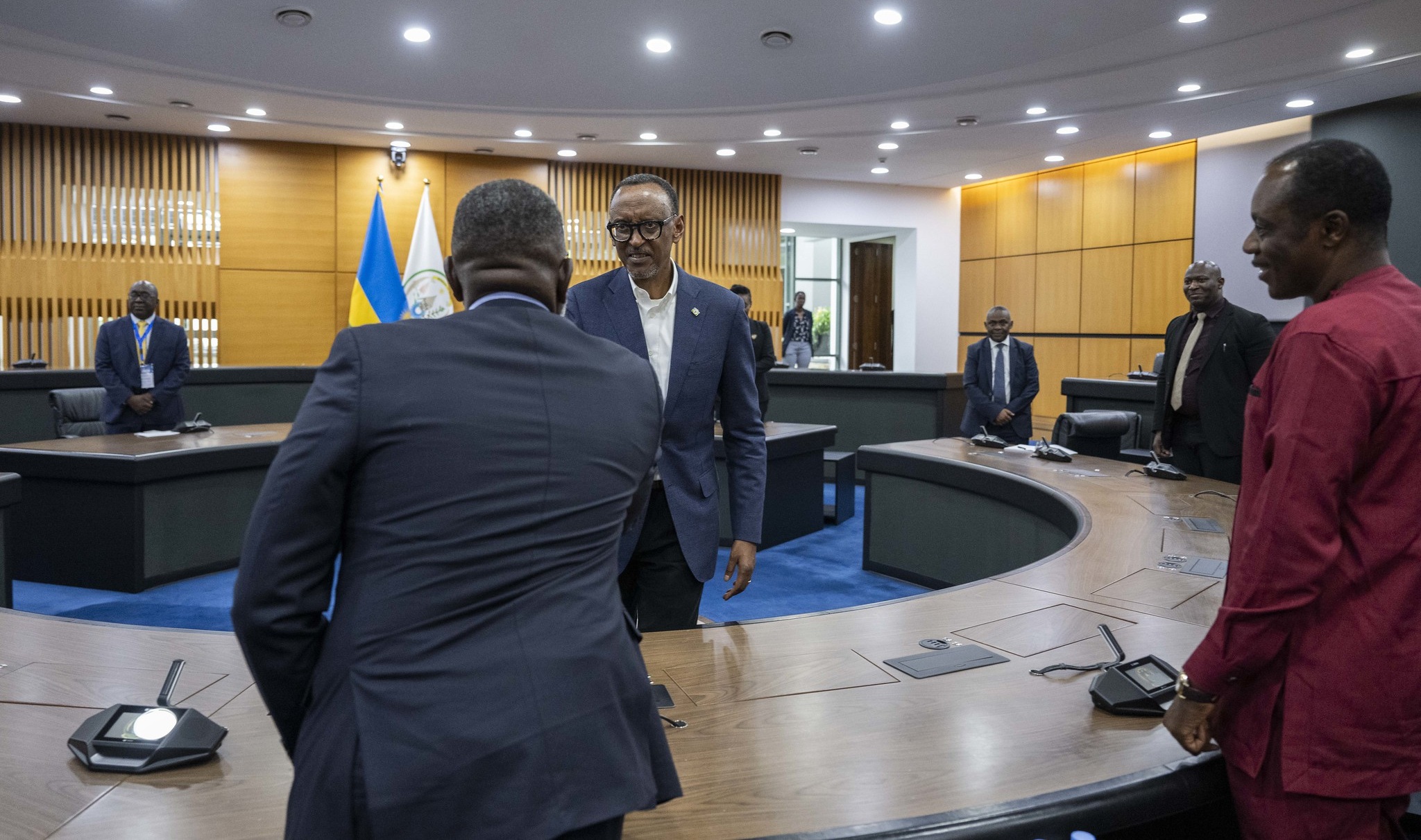 Perezida Kagame yakiriye abitabiriye Inama Nyafurika yiga ku bikoresho i Kigali