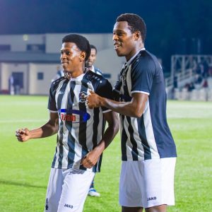 APR FC yatsinze Kiyovu Sports, abafana batabaza Umukuru w’Igihugu&nbsp;