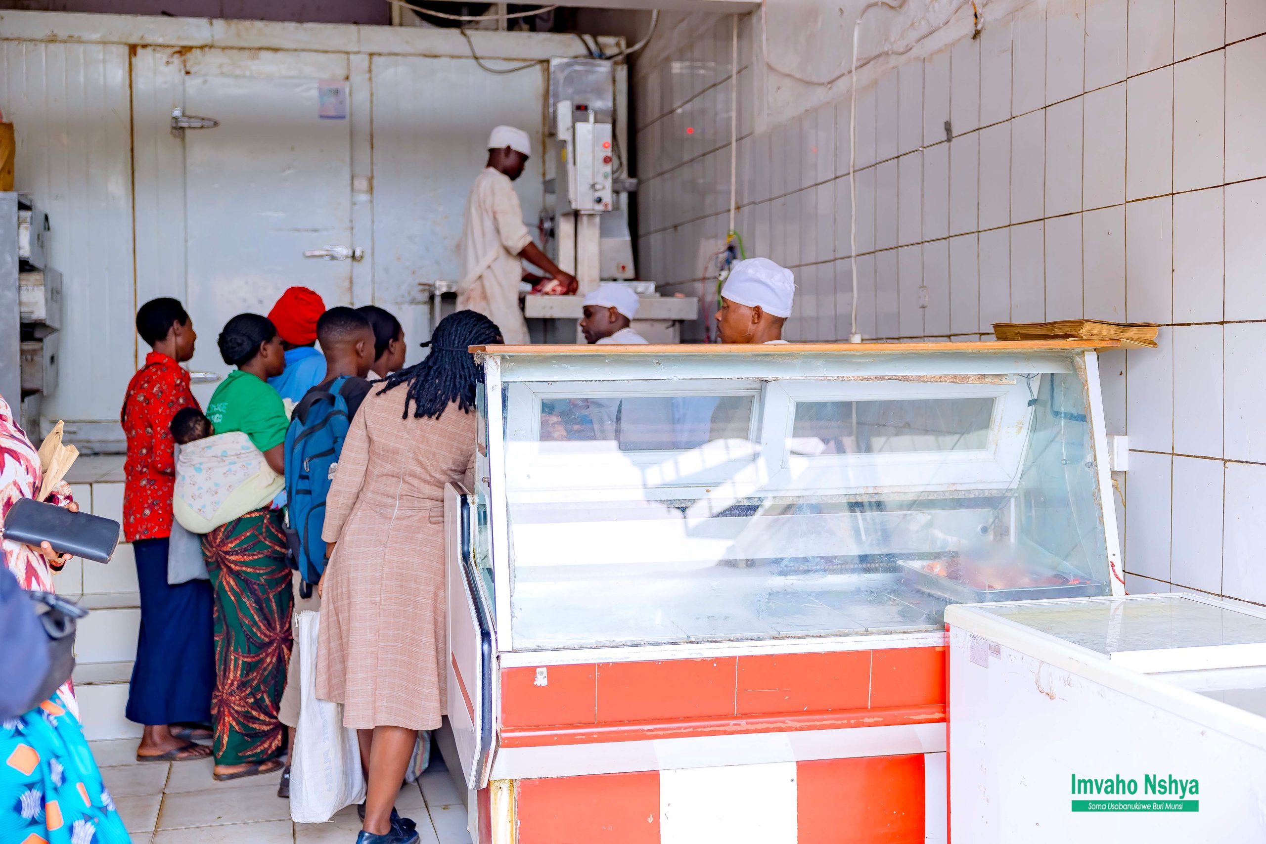 Iminsi mikuru: Inyama zabuze abaguzi kubera guhenda, ibirayi bigurwa ku bwinshi
