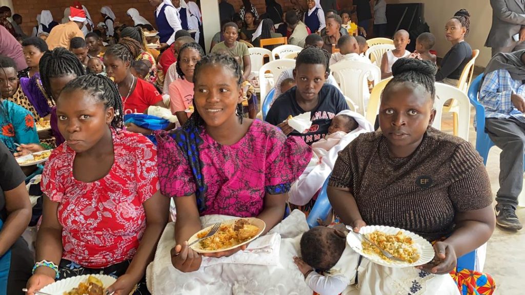 Kwizihiza Noheli byaranzwe n’ibikorwa by’urukundo mu Banyarwanda&nbsp;
