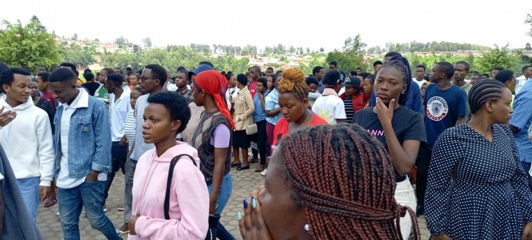 Muhanga: Urubyiruko rwiyemeje kugirira Igihugu akamaro rwirinda ibiyobyabwenge
