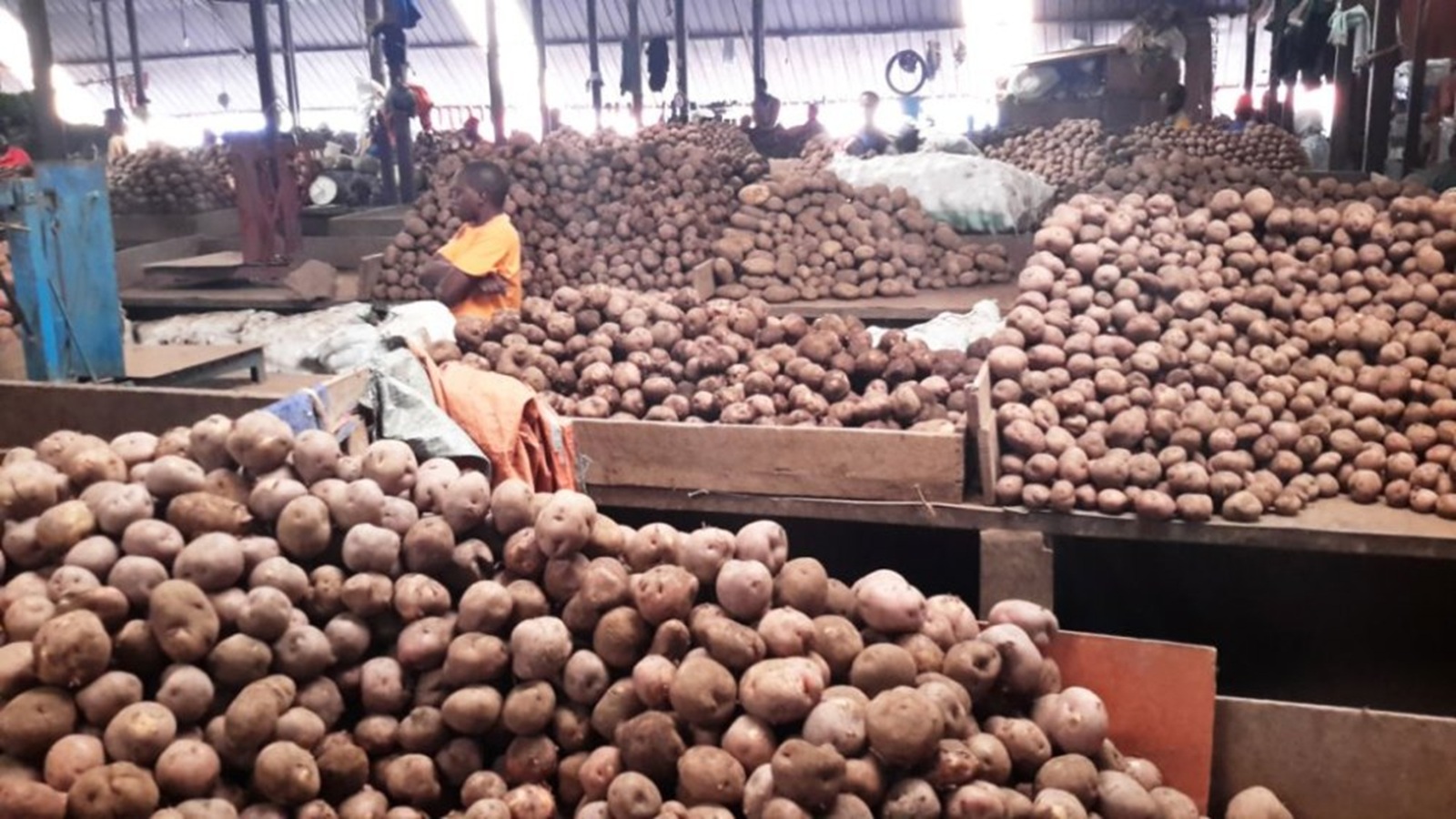 Kuzamuka kw’ibiciro ku masoko ntibizarenza 4,6% mu 2024 -BNR