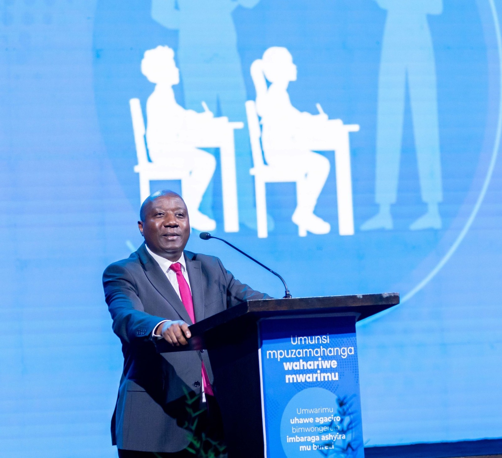 Leta y’u Rwanda yashimye uruhare abarimu bagira mu iterambere ry’Igihugu