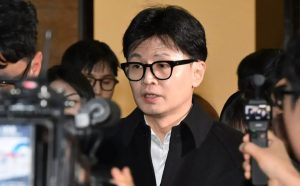 Koreya y’Epfo: Nyuma yo kweguza Perezida n’uwari uyoboye ishyaka rye yeguye